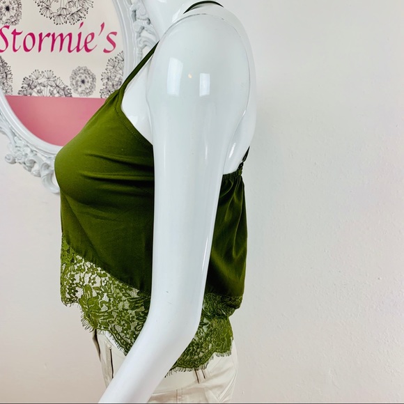 TOBI / Olive Green Lace Crop Camisole - Picture 4 of 8